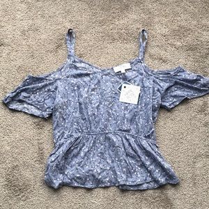 NWT Open shoulder flowy top